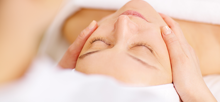 Facelift and Facial Massage
